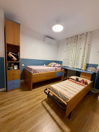 Muebles juveniles: 2 camas + armario