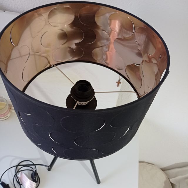 Lámpara trípode negra - Diseño