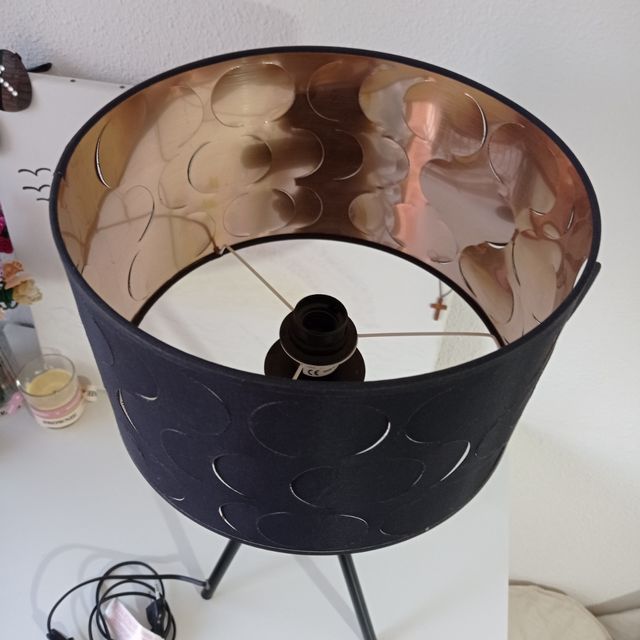 Lámpara trípode negra - Diseño