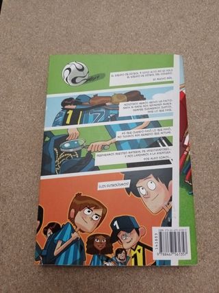 Los Futbolísimos 1: El misterio de los árbitros...