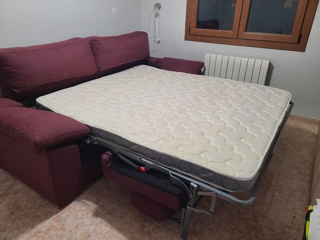 Sofá cama morado - 3 plazas