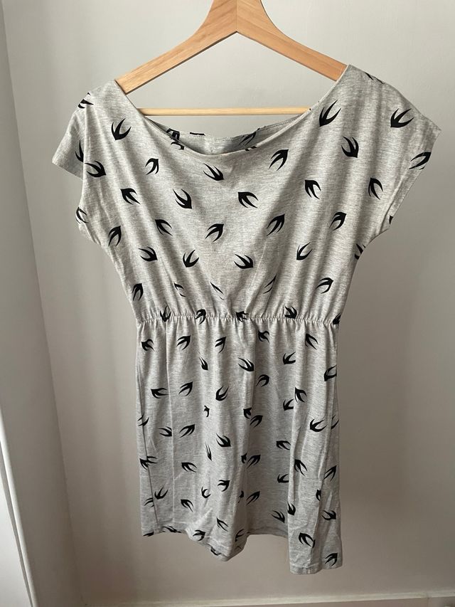 Vestido gris estampado