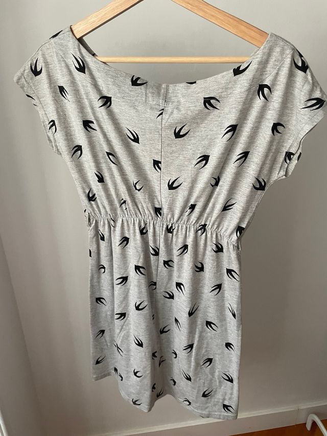 Vestido gris estampado