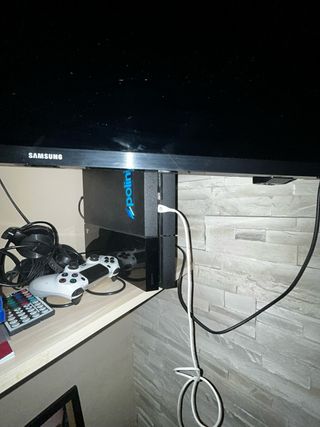 PS4 (PlayStation 4) - Console