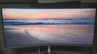 Monitor curvo Samsung LC43J791WTK