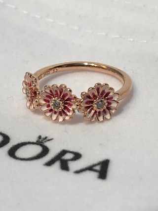 Anillo Pandora flores rosa 52