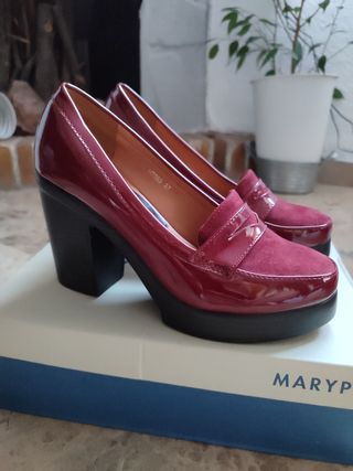 Zapatos tacón ancho granate