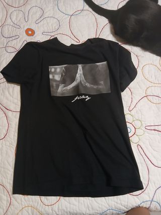 Camiseta negra Pray