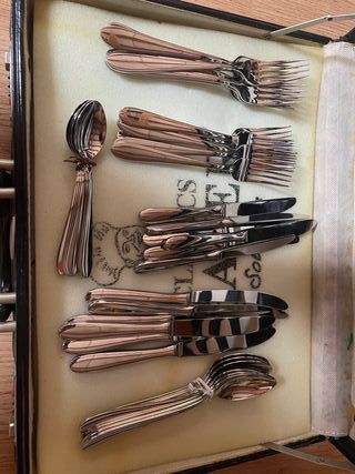 3 SET DI POSATE DA 6 CON VALIGIA 1 SET E' OFFENBAC