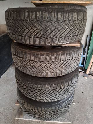 4 Ruedas Invierno con llanta incluida 
205/55/16