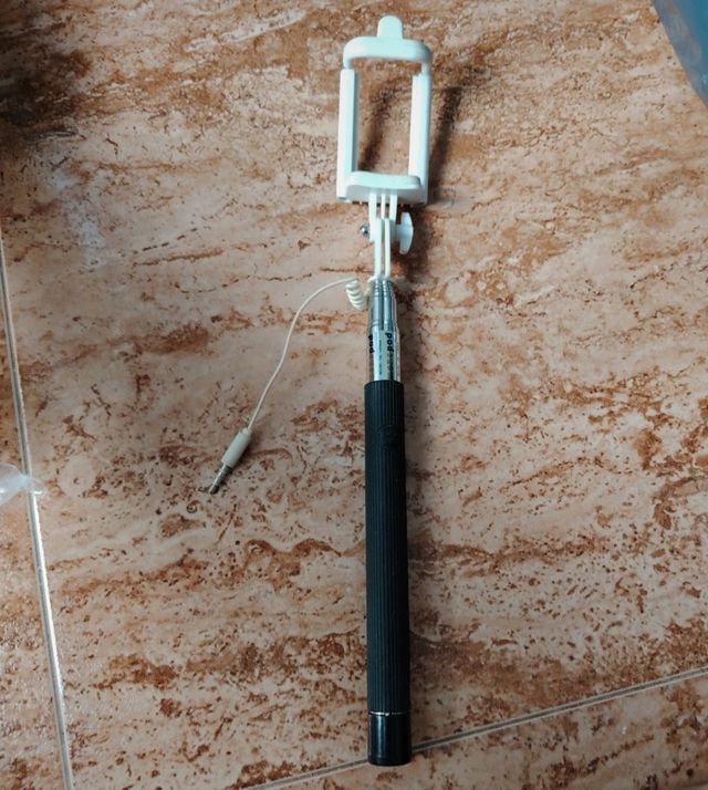 Selfie Stick con cavo