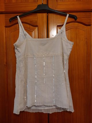 Blusa MOMO beige con lentejuelas