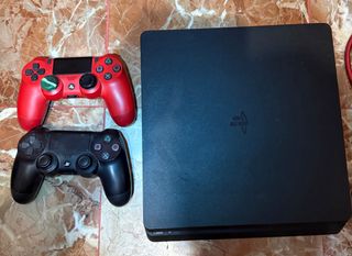 PS4 (PlayStation 4) Slim - 2 mandos