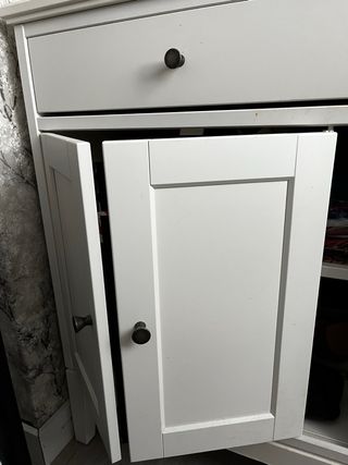 comoda Ikea blanco 4 puertas y dos cajones 

