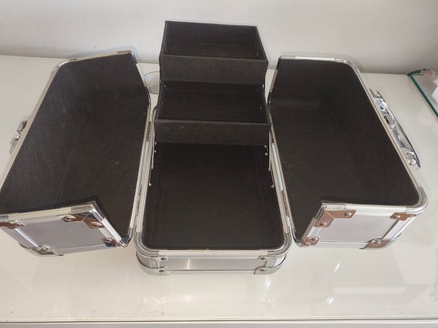 Caja maquillaje aluminio plata