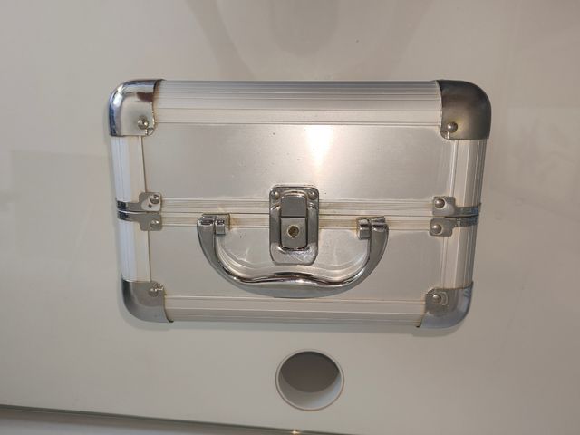 Caja maquillaje aluminio plata