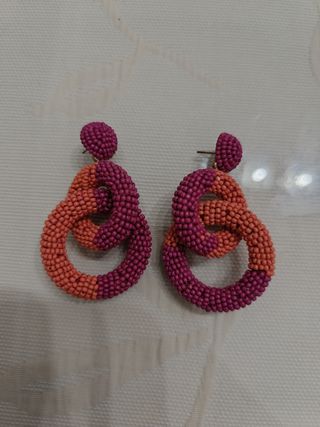 Pendientes de cuentas anaranjado-rosa