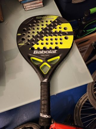Pala pádel Babolat Senston Tour.