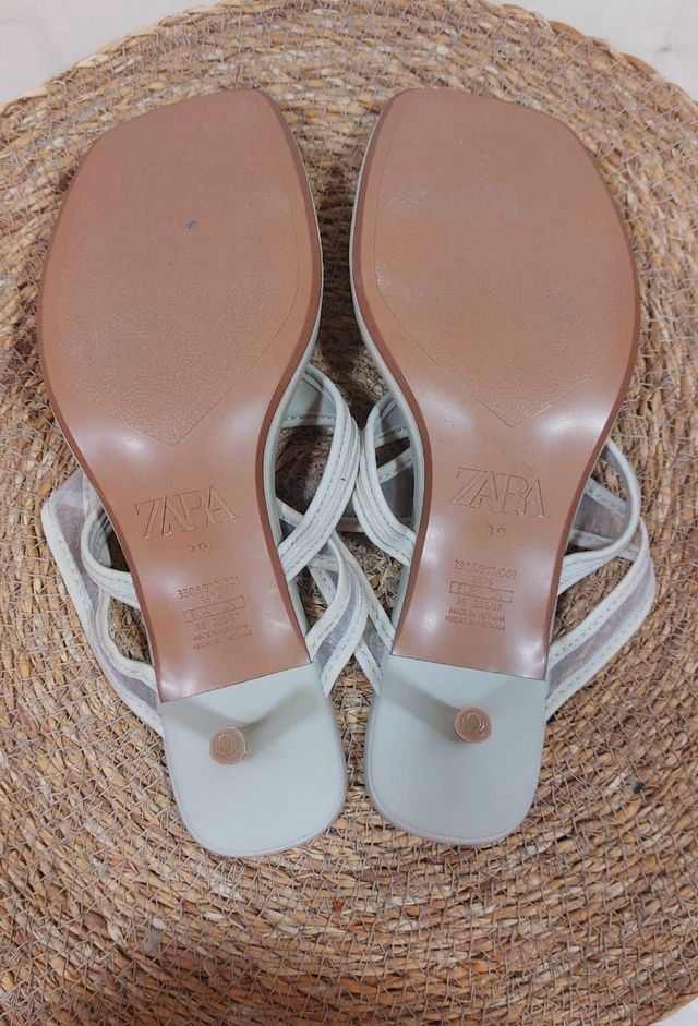 Sandalias Zara beige tacón fino - 39