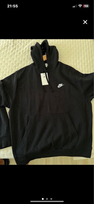 Sudadera Nike negra con capucha