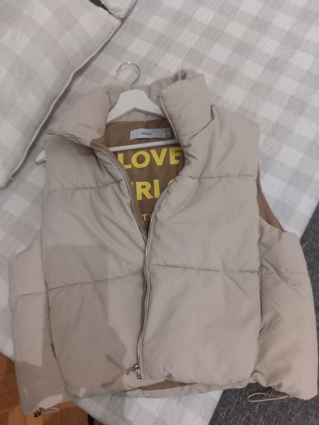Chaleco Bershka beige - Corto
