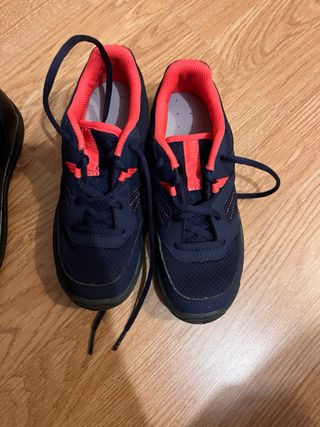 Zapatos niña T36 negros + zapatillas azules