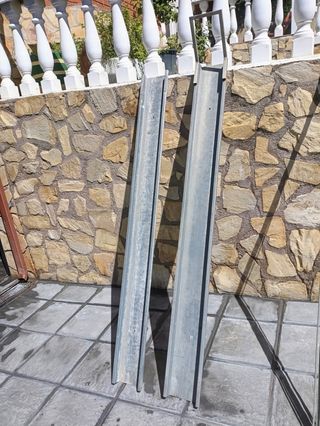 2 Carriles Metálicos para Carro