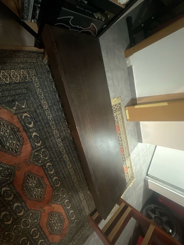 Mesa baja regulable marrón