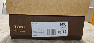 Sandalias planas beige de esparto