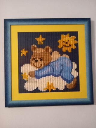 Cuadro oso tejido a mano con marco