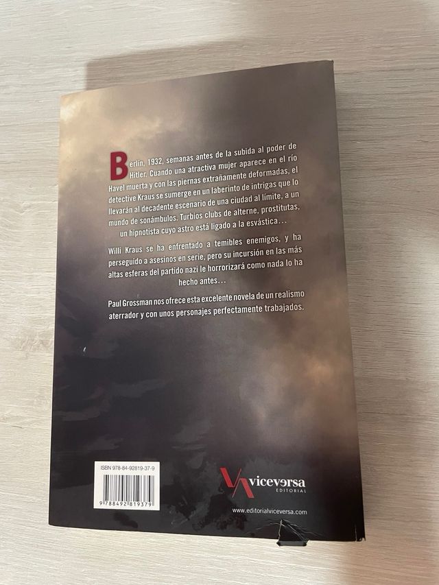 Libro “Los sonámbulos” de Paul Grossman.