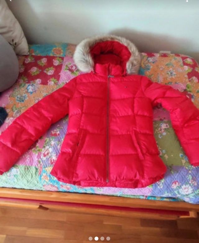 Abrigo rojo Tommy Hilfiger