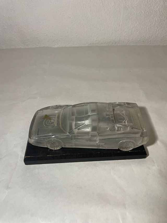 Ferrari Testarossa modelo em cristal