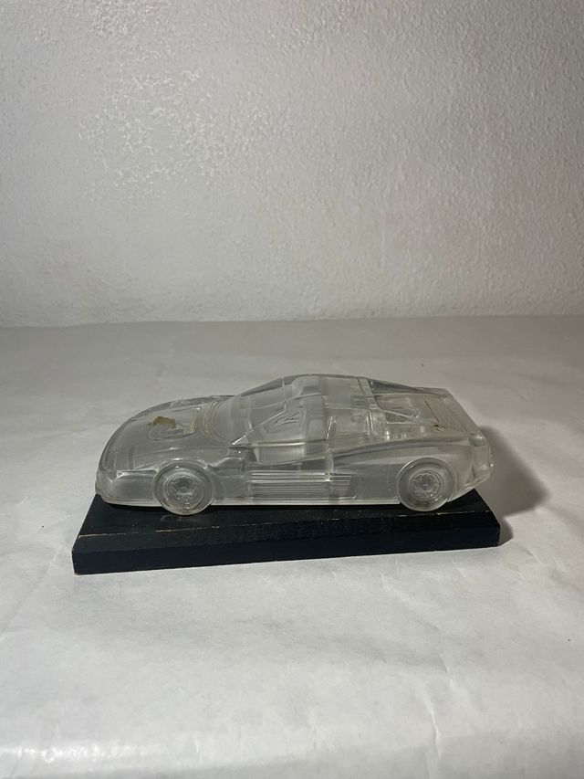 Ferrari Testarossa modelo em cristal
