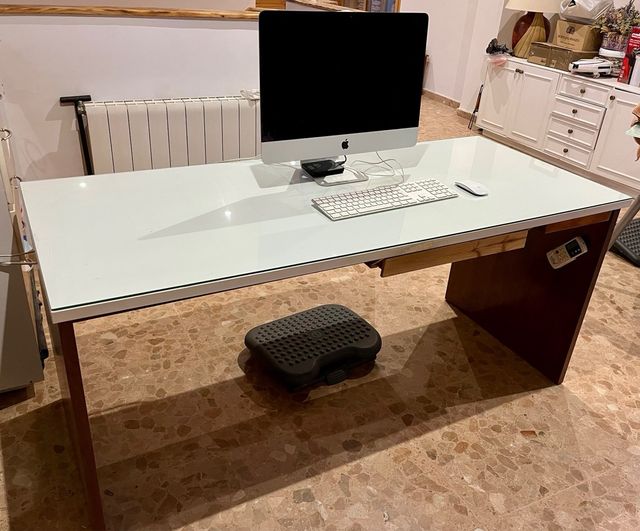 Escritorio moderno - cristal y madera