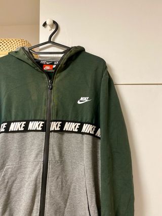 Chaqueta Nike Verde Gris