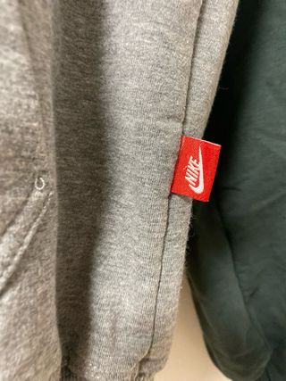 Chaqueta Nike Verde Gris