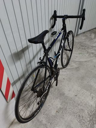 Bicicleta Carretera fuji sportif 