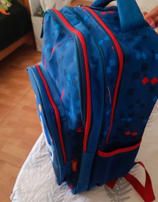 Mochila infantil azul y roja