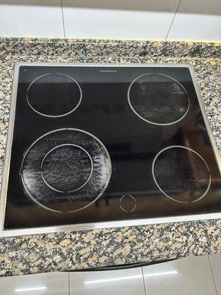 Vitrocerámica  y horno corbero