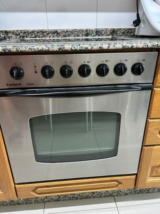 Vitrocerámica  y horno corbero