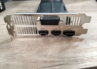 Tarjeta de video GIGABYTE GTX 1050
