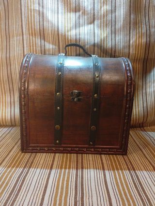 Baúl madera antiguo