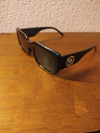 Gafas de sol negras
