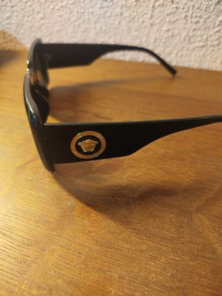 Gafas de sol negras