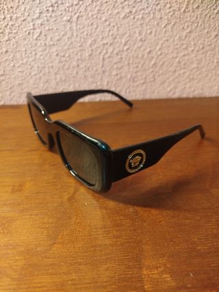 Gafas de sol negras