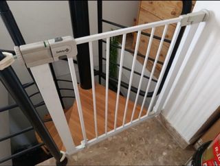 Puerta seguridad bebé Safety 1st