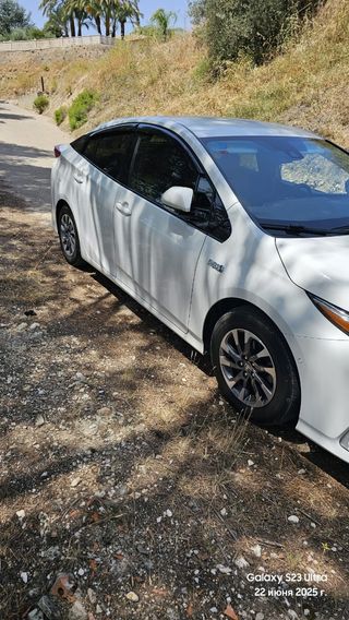 Toyota Prius Plugin 2017
