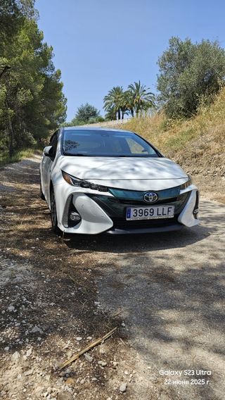 Toyota Prius Plugin 2017