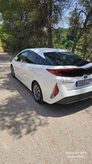 Toyota Prius Plugin 2017